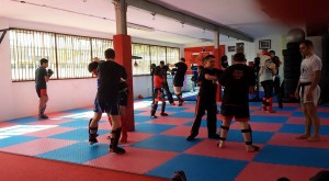 beginners kickboxing class